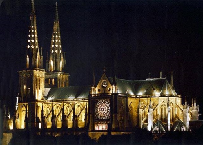 cathedrale nuit